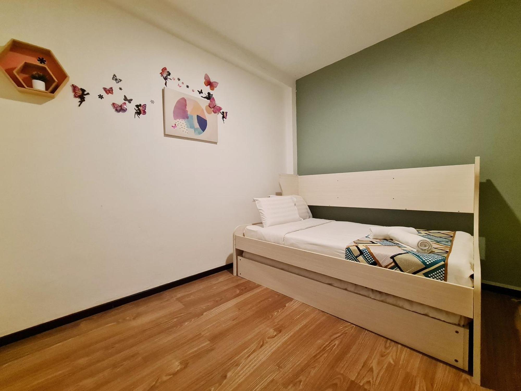 Treeline Urban Inn Кота-Кинабалу Экстерьер фото